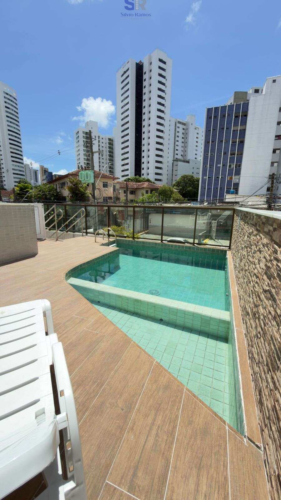 Flat Novo e Totalmente Mobiliado nas Graças para aluguel